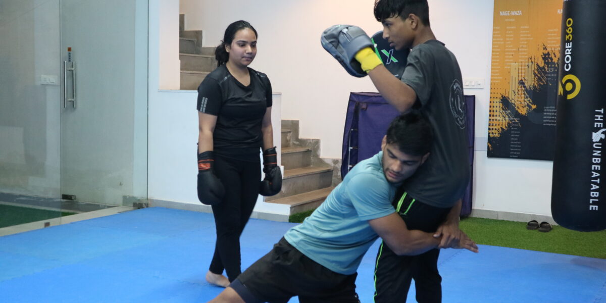 mma takedowns and mma classes in gurgaon