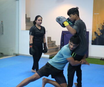 mma takedowns and mma classes in gurgaon